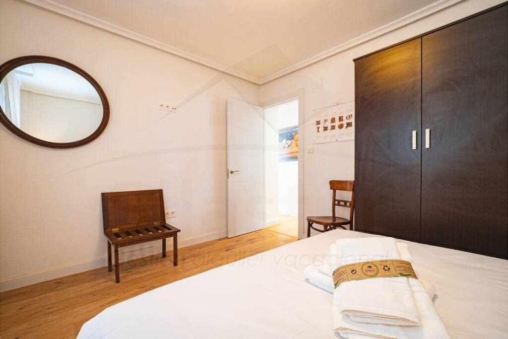 La Capilla Apartamento Oviedo Buitenkant foto